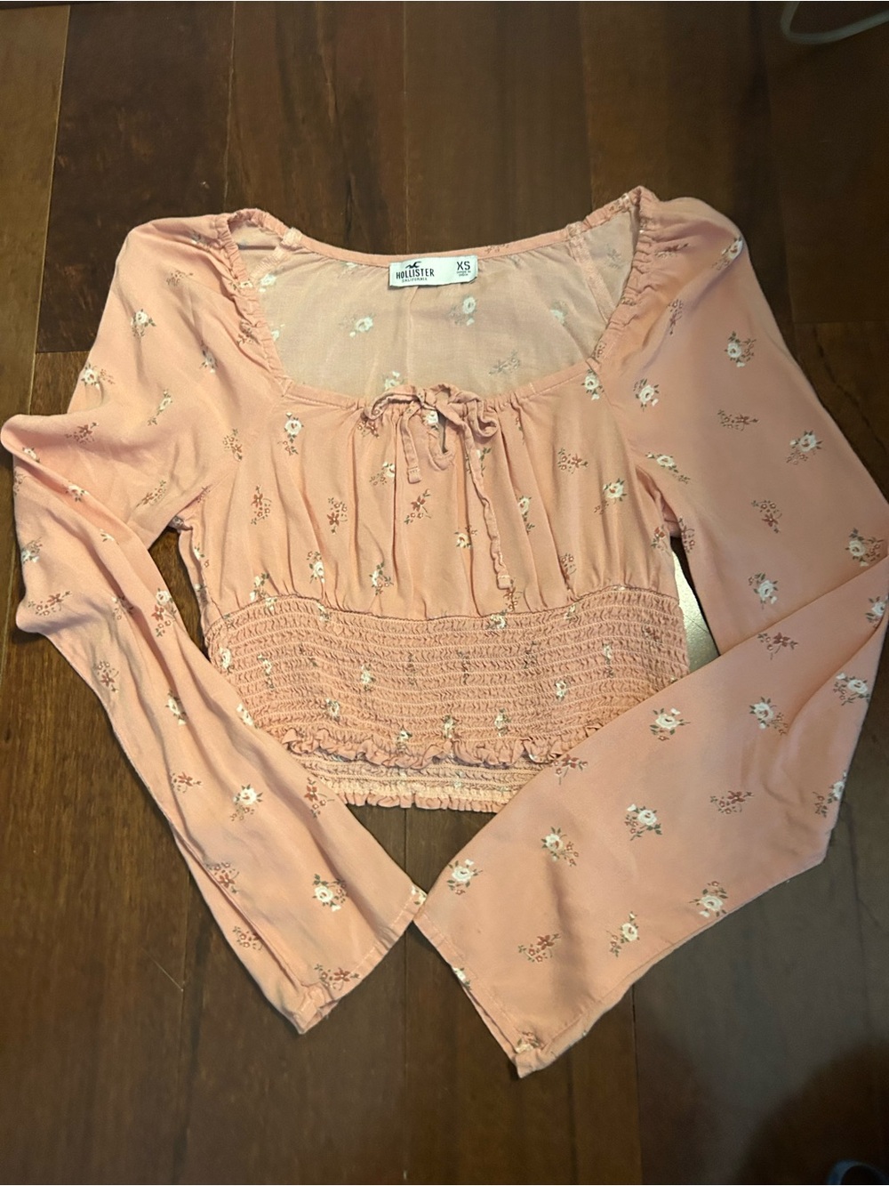 Hollister Women’s Sz XS Cottagecore Pink Floral Crop Top W/ Smocking Detailing